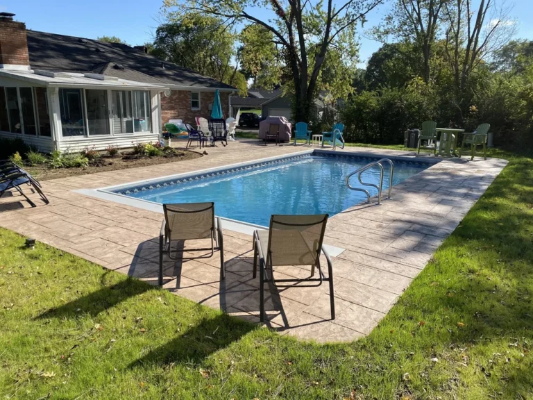 Largest Vinyl Liner Inground Pool Builder in Indiana | Barton Pool Company